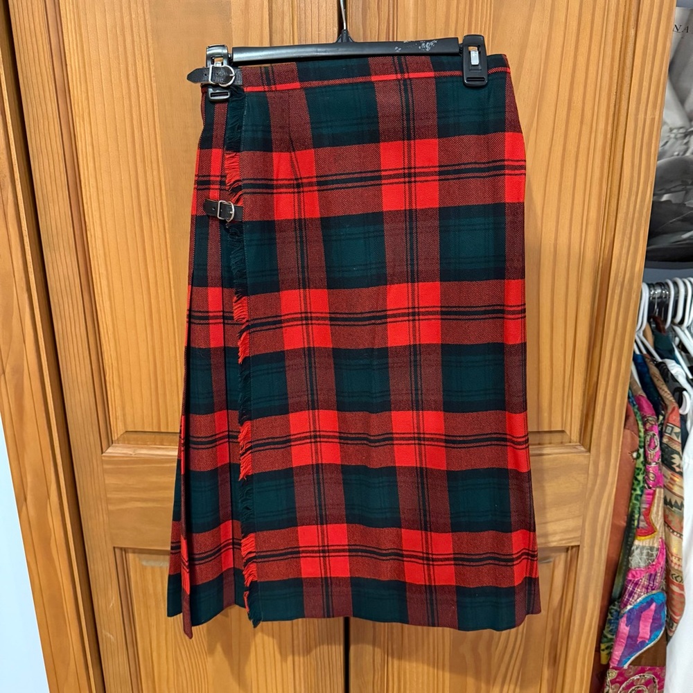 Vintage Plaid Pleated Wrap Pure Wool Skirt Size 8 with Matching Scarf / Wrap